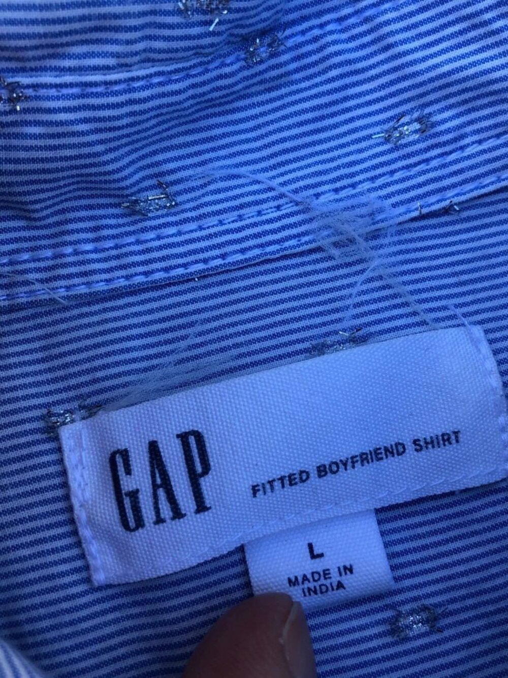 GAP Fitted Boyfriend Shirt Women's LARGE Striped Blue Long Sleeve Button Up - Picture 5 of 7